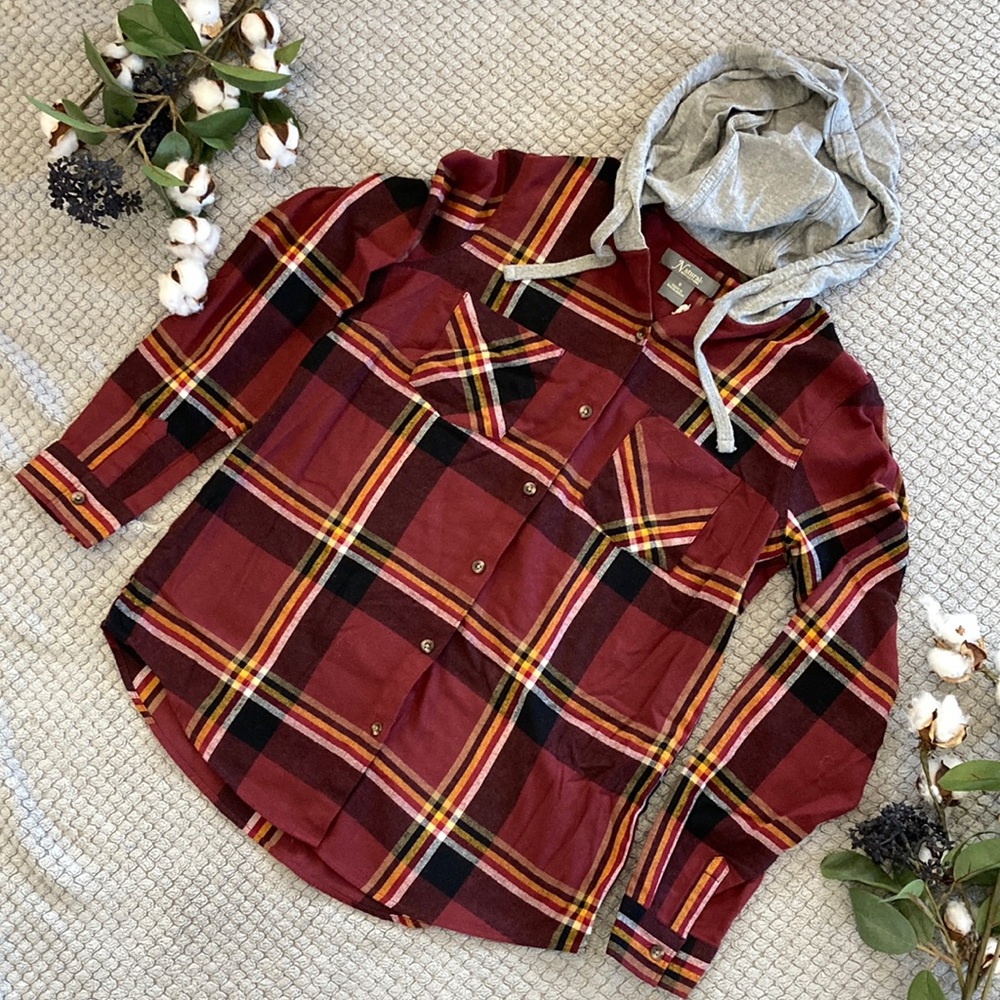 Natural Reflections hooded flannel top. Maroon/mustard plaid. Size S